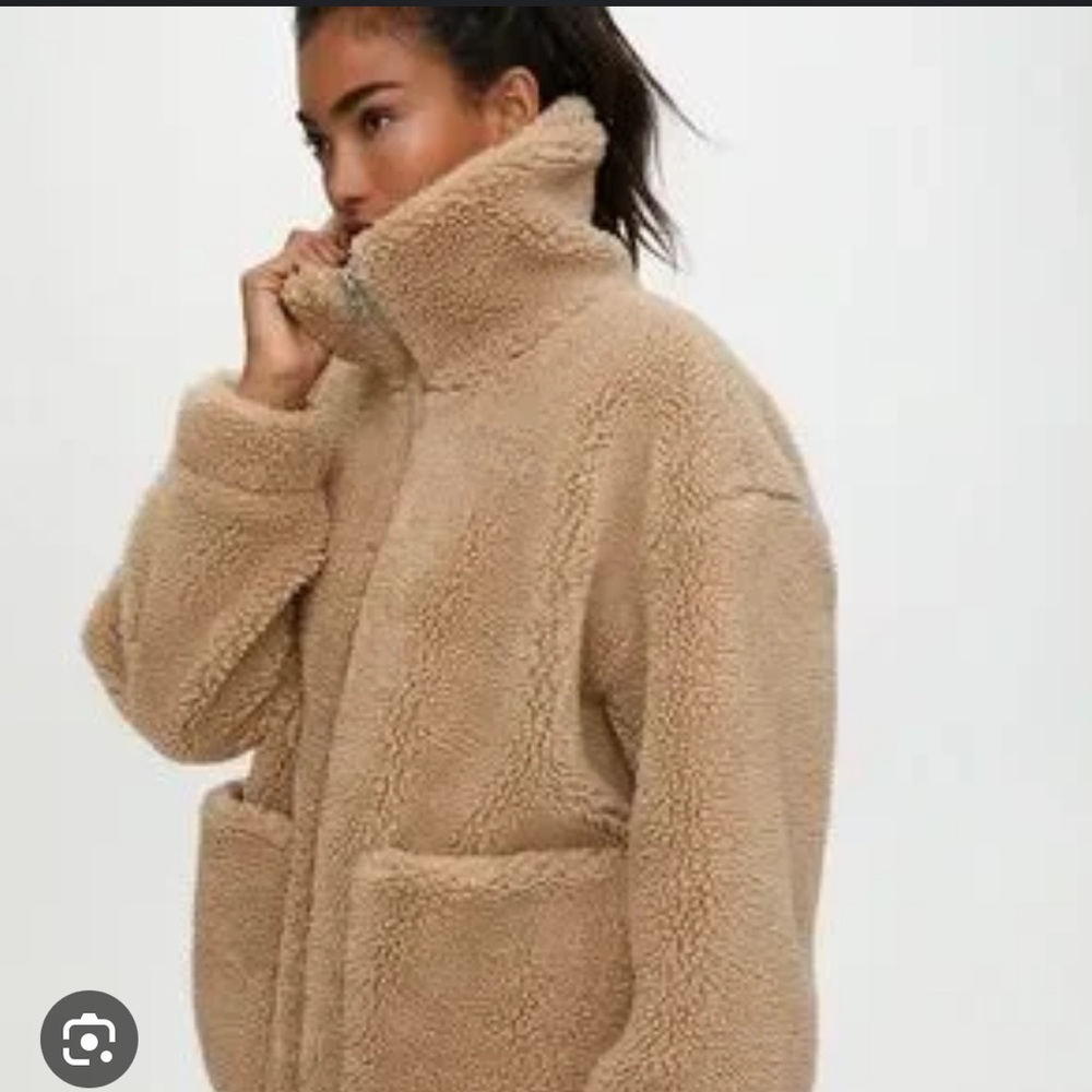 Aritzia TNA Oversized Neutral Camel Tan Teddy Jacket